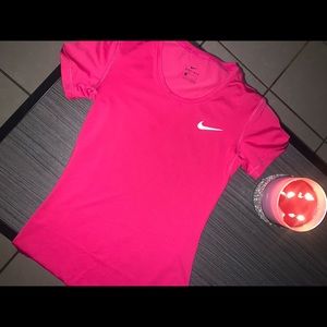 Women’s DRI FIT Nike shirt